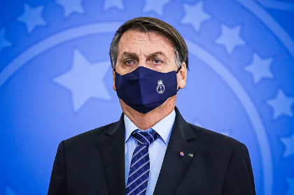 Bolsonaro diz que poderá tomar a vacina covid, mas que já está imunizado