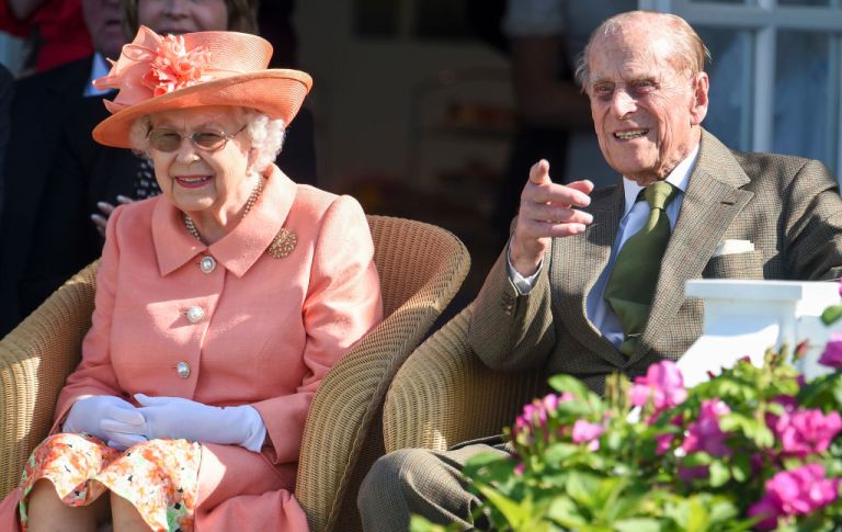 Príncipe Philip, marido da rainha Elizabeth II, morre aos 99 anos