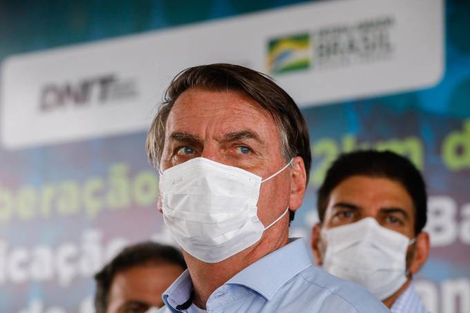 Bolsonaro diz que se Parlamento promulgar, teremos voto impresso em 2022