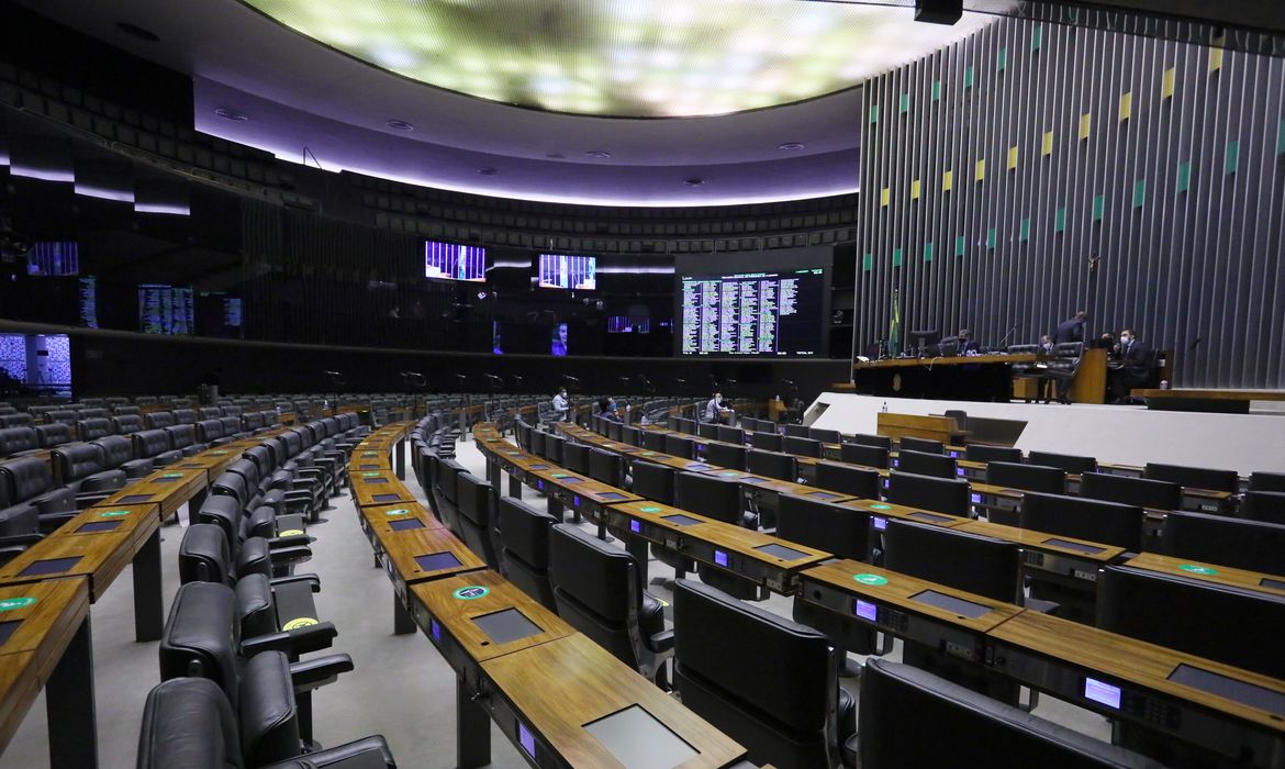 Política Câmara aprova aumento da pena mínima para feminicídio