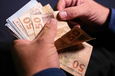 Câmara aprova MP do novo salário mínimo de R$ 1.100