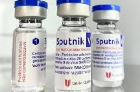 Caiado celebra autorização para importar vacinas Sputnik V