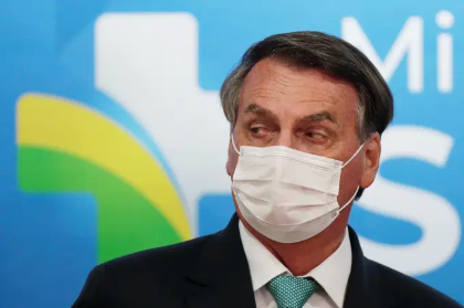 Não será uma CPI com 7 bandidos nem mentiras que vão nos tirar do poder, diz Bolsonaro