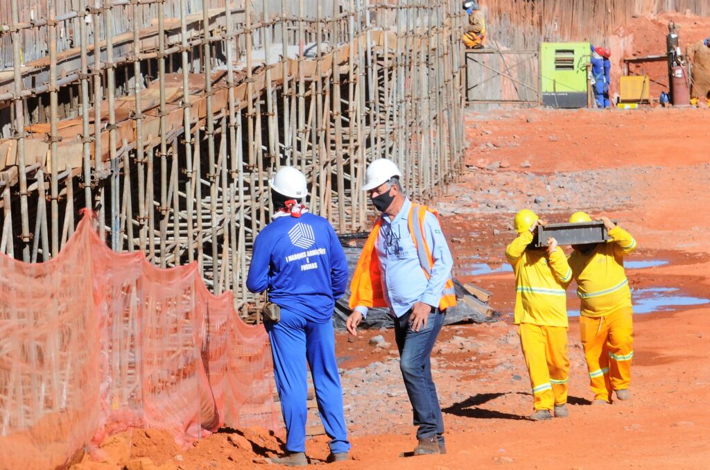 As primeiras estruturas do Túnel de Taguatinga