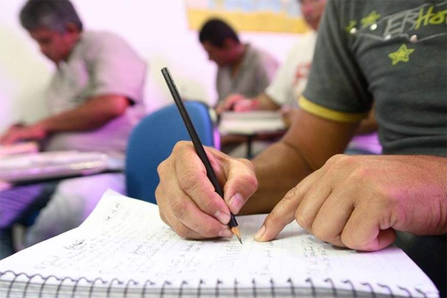 Educação de Jovens e Adultos já recebe novas matrículas