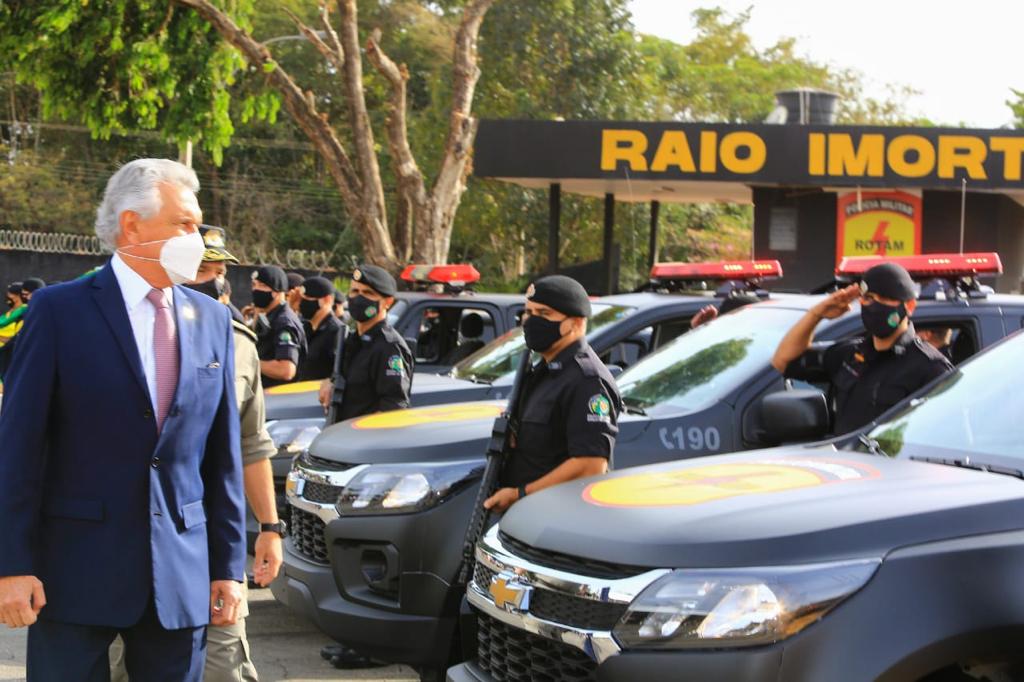 Em Goiânia, Caiado faz passagem de comando do Batalhão de Rotam e entrega 12 novas viaturas