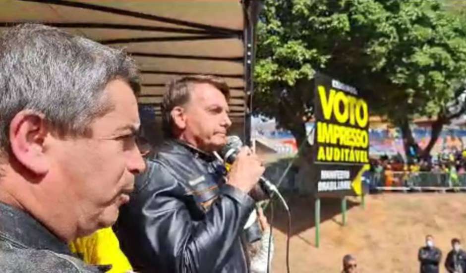 Bolsonaro parabeniza manifestantes: ‘lutam por liberdade’