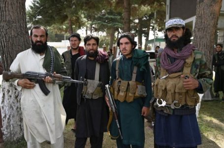 Talibã celebra vitória após saída dos Estados Unidos do Afeganistão