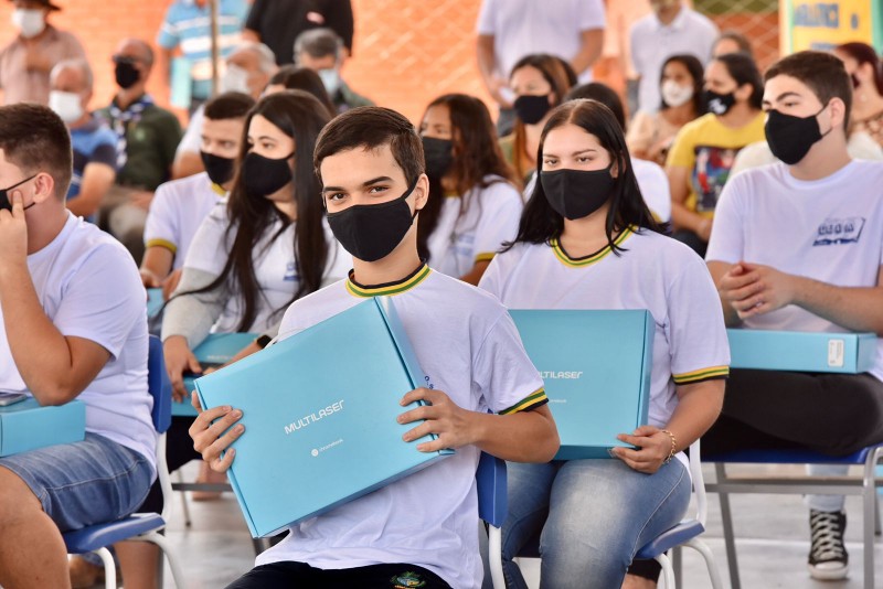 Parceria garante videoaulas a alunos estaduais