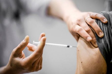 Brasileiros vacinados poderão entrar nos EUA a partir de novembro