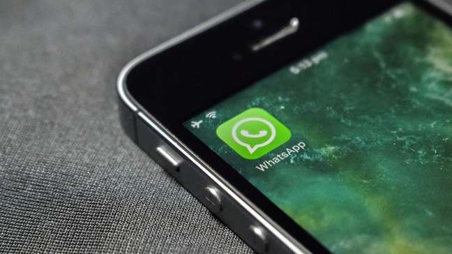 WhatsApp prepara função para tirar som de vídeos no iOS