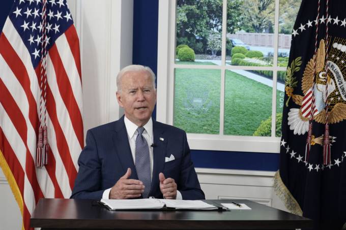 Biden anuncia doação de 500 mi de vacinas da Pfizer para países pobres