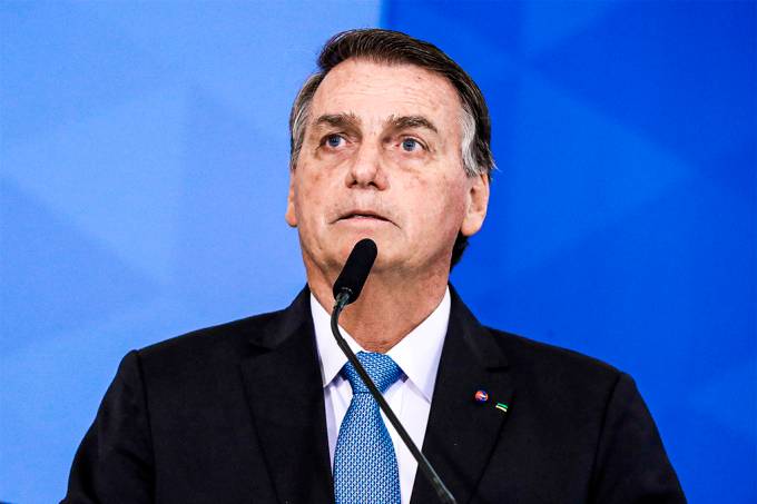 Reprovação e crises marcam mil dias da gestão Bolsonaro