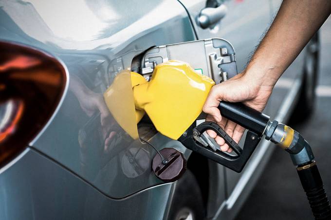 Governo autoriza postos a venderem gasolina de qualquer marca