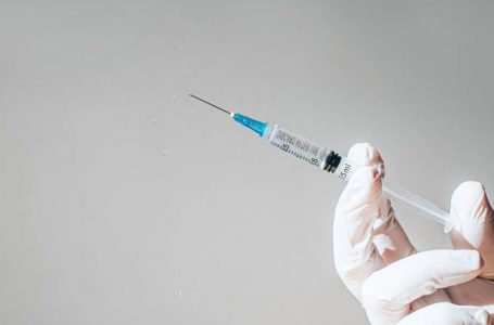 Governo deixa vencer testes e vacinas; estoque de R$ 80 mi será descartado
