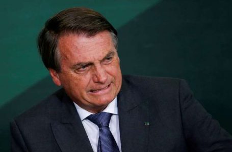 Bolsonaro diz que Petrobras só dá “dor de cabeça”