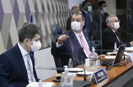 CPI aprova quebra de sigilo das redes sociais de Bolsonaro