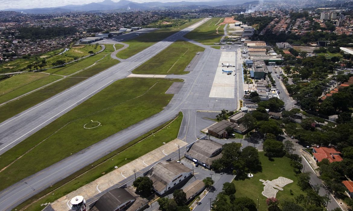 Trabalhadores do setor aéreo cancelam greve programada para dia 29