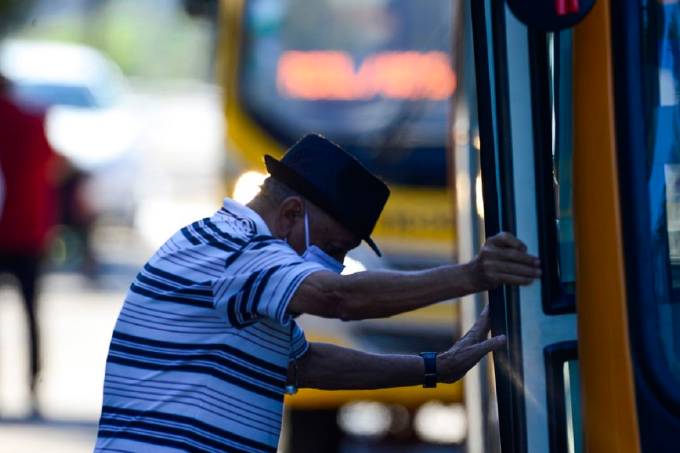 DF flexibiliza uso de máscaras em ambientes abertos a partir desta quarta