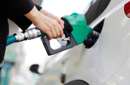 Gasolina sobe pela 6ª semana. Valor do litro a R$ 7,99 avança pelo país