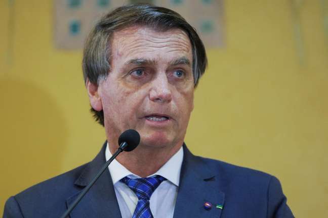 Bolsonaro usa ação do PT para justificar ausência na PF