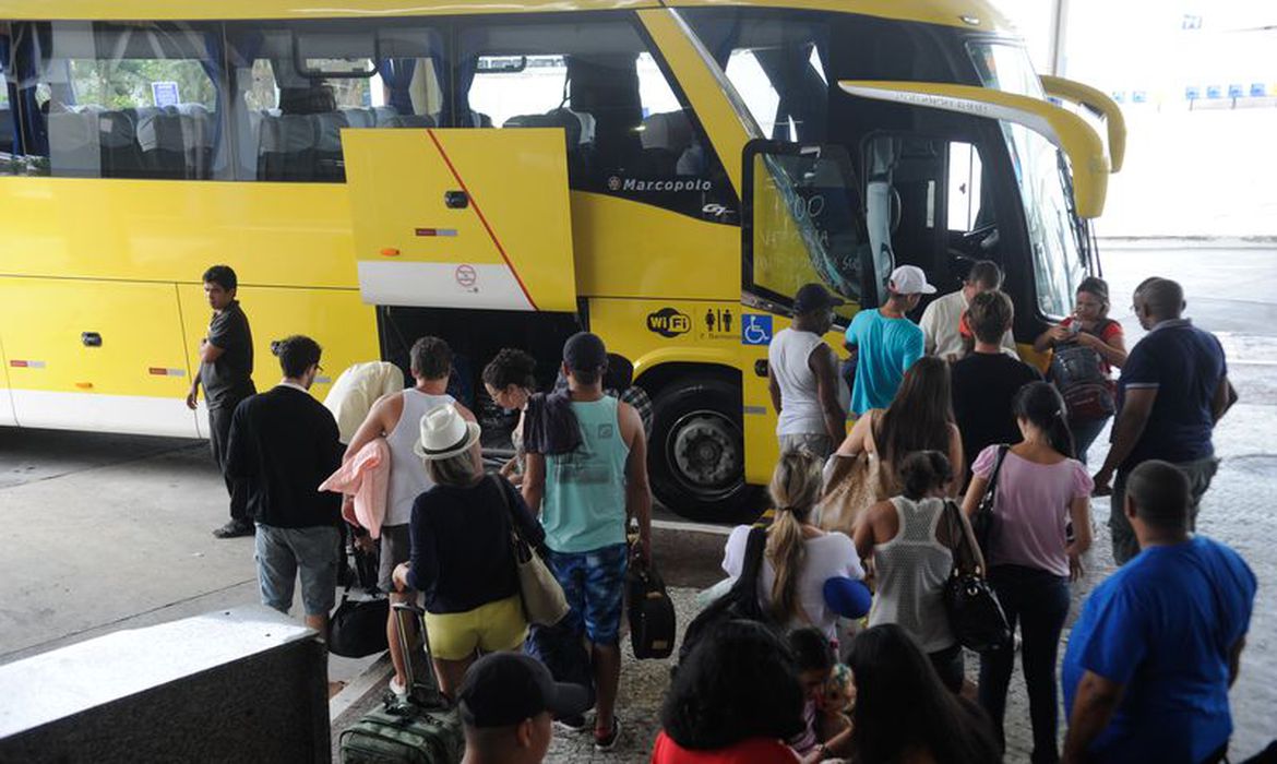 Lei que altera regras para ônibus interestaduais é sancionada