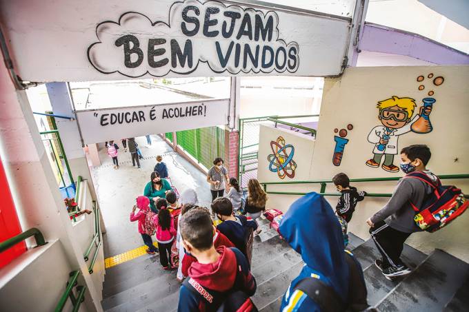 Alunos sem vacina podem ser impedidos de fazer matrícula?