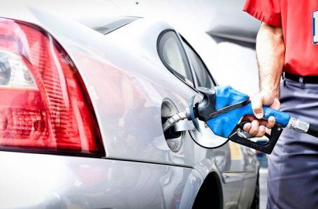 2022 começa com gasolina a R$ 6,82 nos postos; etanol fica em R$ 5,75