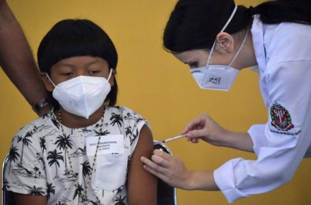 São Paulo vacina primeira criança contra covid-19 no Brasil
