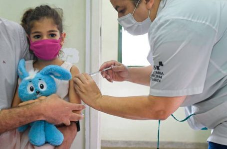 Brasil recebe mais 1,8 milhão de vacinas pediátricas da Pfizer