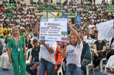 RenovaDF forma mais 1,3 mil alunos