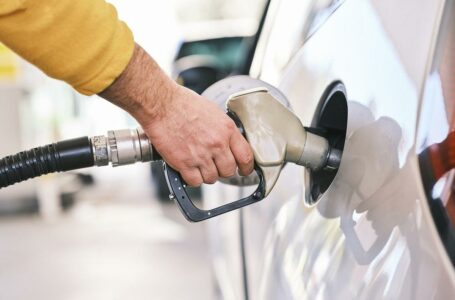 Preço da gasolina volta a subir e chega a R$ 7,21 o litro, diz ANP