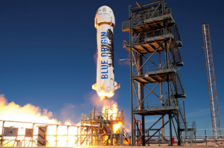 Brasileiro ganha sorteio e viajará ao espaço na próxima missão da Blue Origin