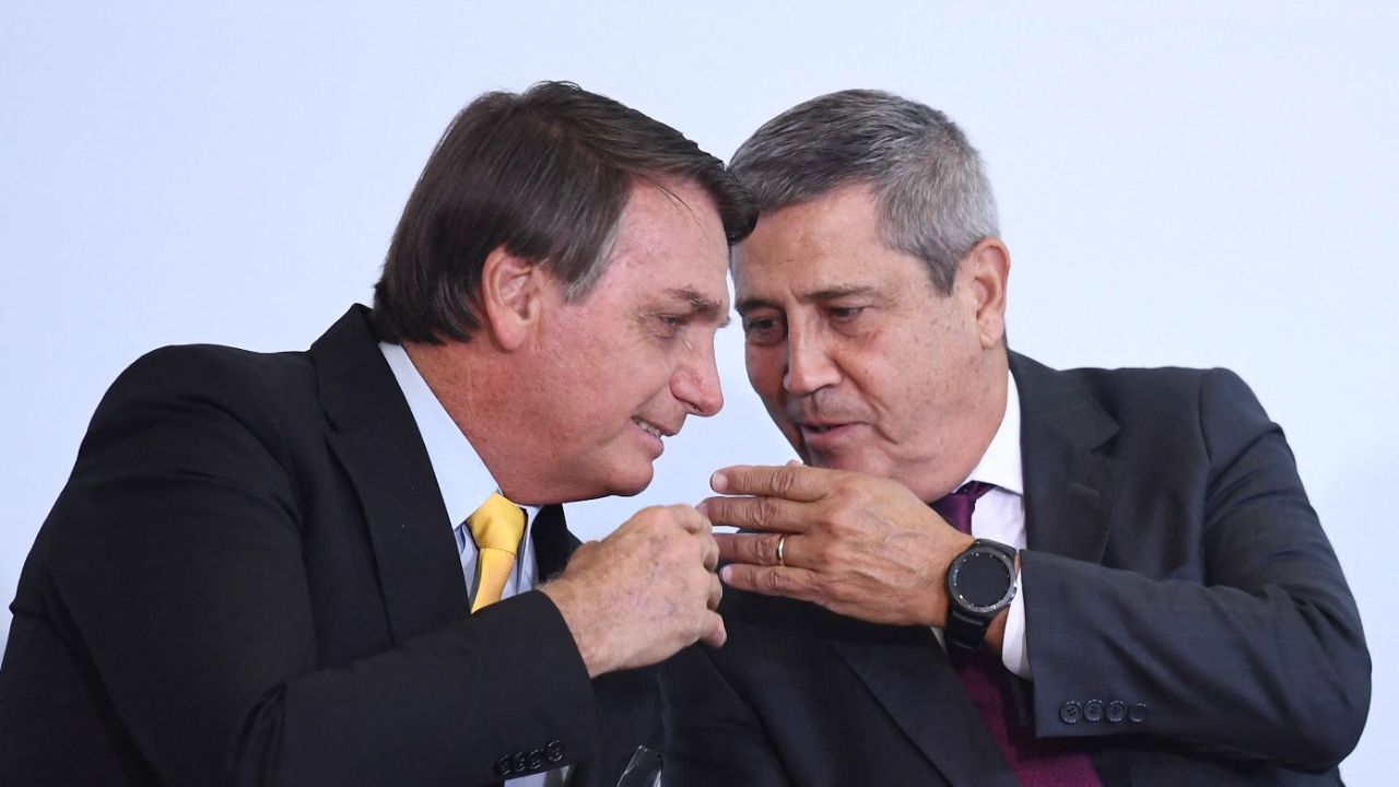 Bolsonaro diz que vai anunciar Braga Netto como vice na sua chapa para reeleição