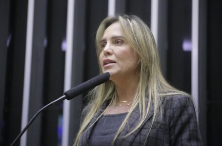 Celina Leão (PP-DF) não se intimida e enfrenta deputados petistas na comissão das PECs do Estado de Emergência e dos Biocombustíveis