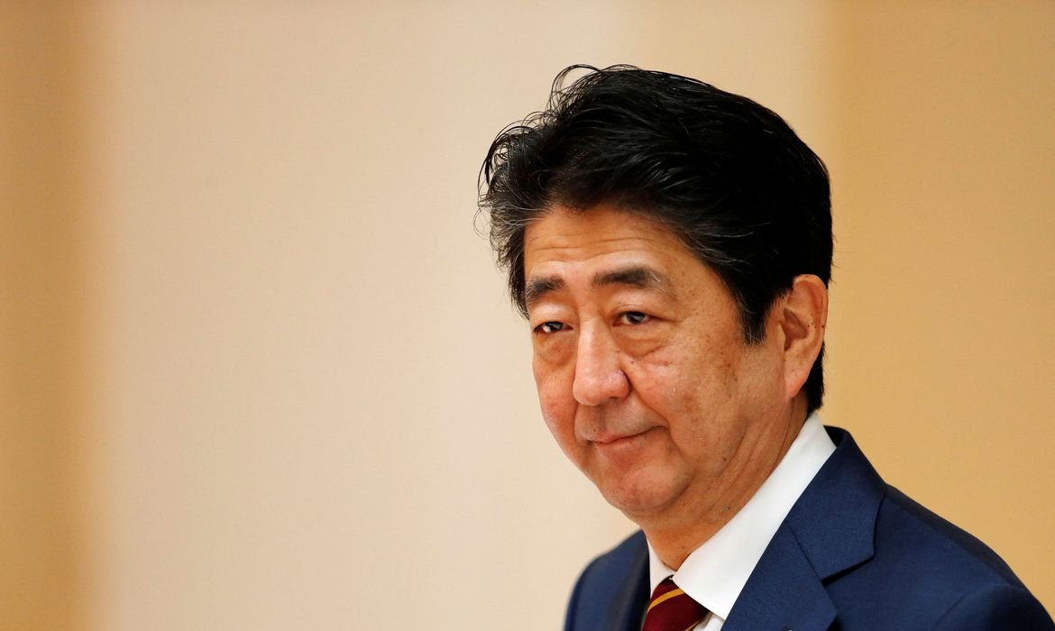 Ex-premiê japonês Shinzo Abe morre após ser baleado em comício