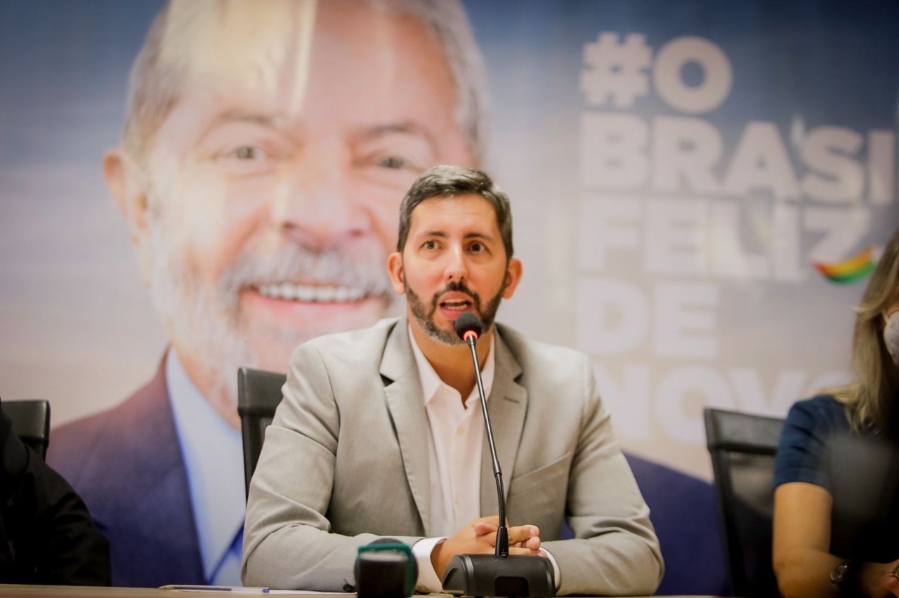 Militância petista não esquece que Leandro Grass esculhambou partido e Lula no passado e agora o rejeita