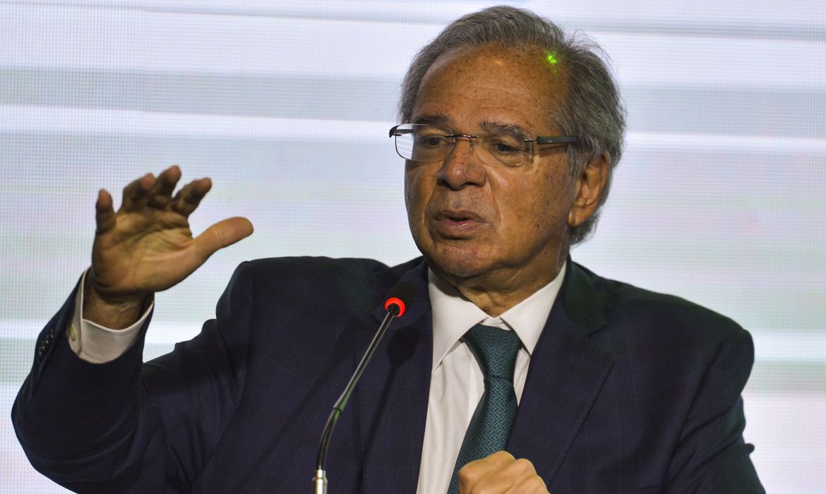 Ministro diz que desemprego cairá para 8% antes do fim do ano