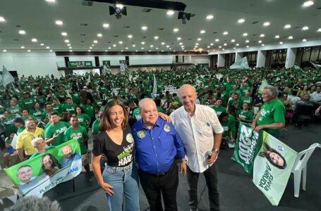 Chapa Unidos pelo DF de Ibaneis e Flávia Arruda pedem união a elitores