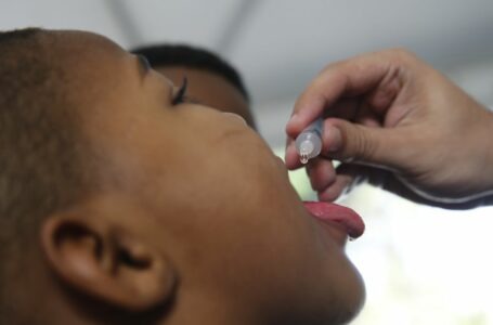 Campanha de vacinação contra a pólio termina hoje