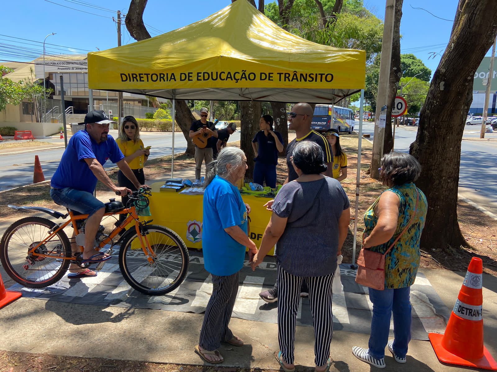 Detran-DF promove ações educativas nesta semana