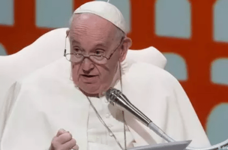 Após crises, papa defende reformas na ONU em novo livro