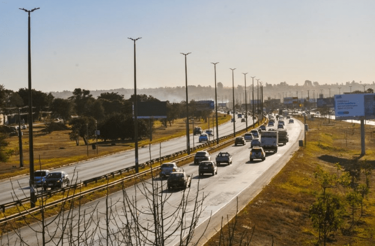 Começam obras na Via Estrutural e trânsito é alterado na área