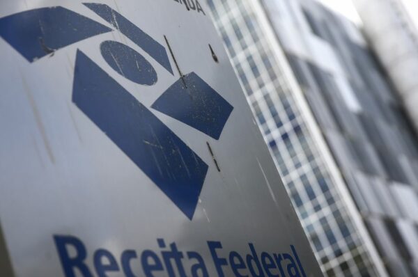 Na reta final, 30% ainda não enviaram declaração do Imposto de Renda