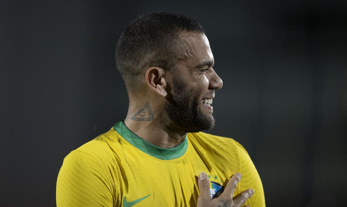 Daniel Alves é preso na Espanha por acusação de agressão sexual