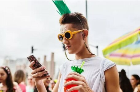 Como se preparar caso seu celular seja roubado no Carnaval
