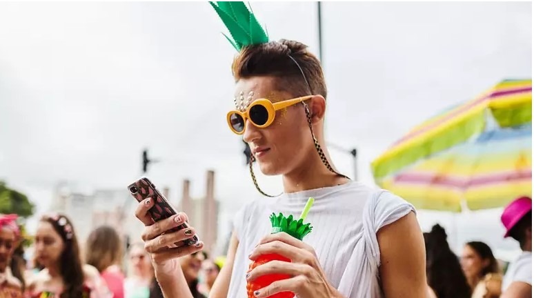 Como se preparar caso seu celular seja roubado no Carnaval