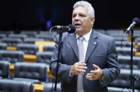 Fraga pede retorno de Ibaneis Rocha e critica decisão de Alexandre de Moraes no plenário da Câmara