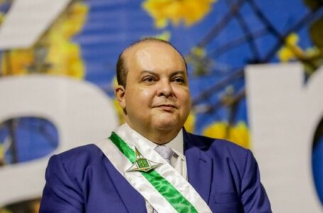 Alexandre de Moraes revoga afastamento e Ibaneis Rocha pode reassumir imediatamente o cargo de governador do DF