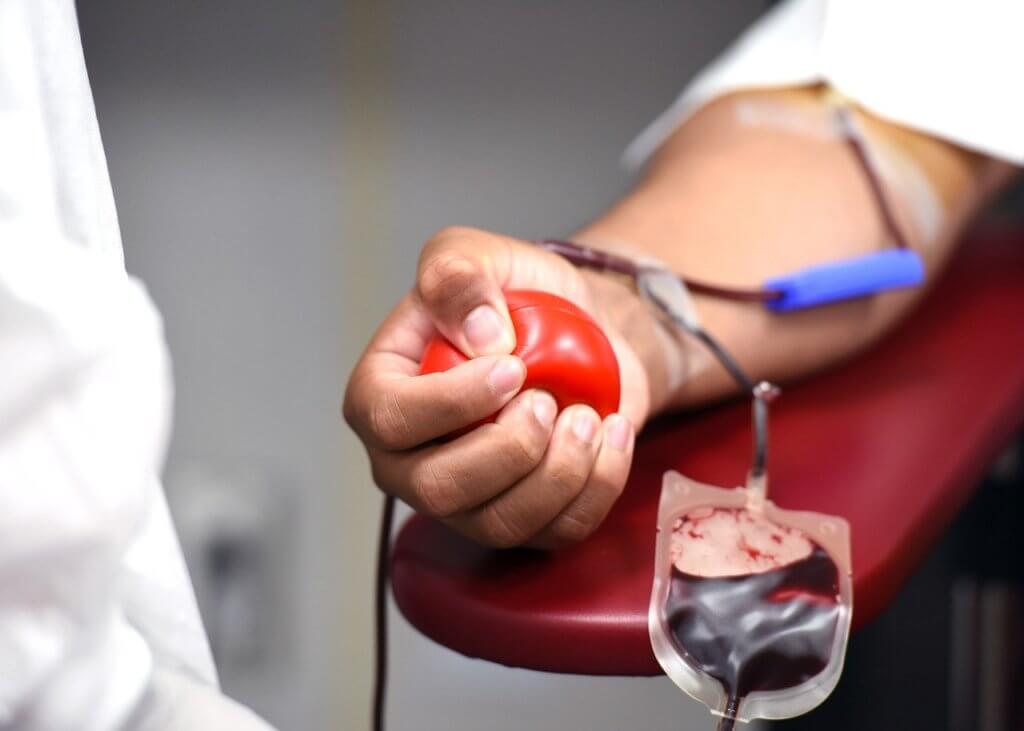 Hemocentro convoca doadores após queda na coleta de sangue durante abril